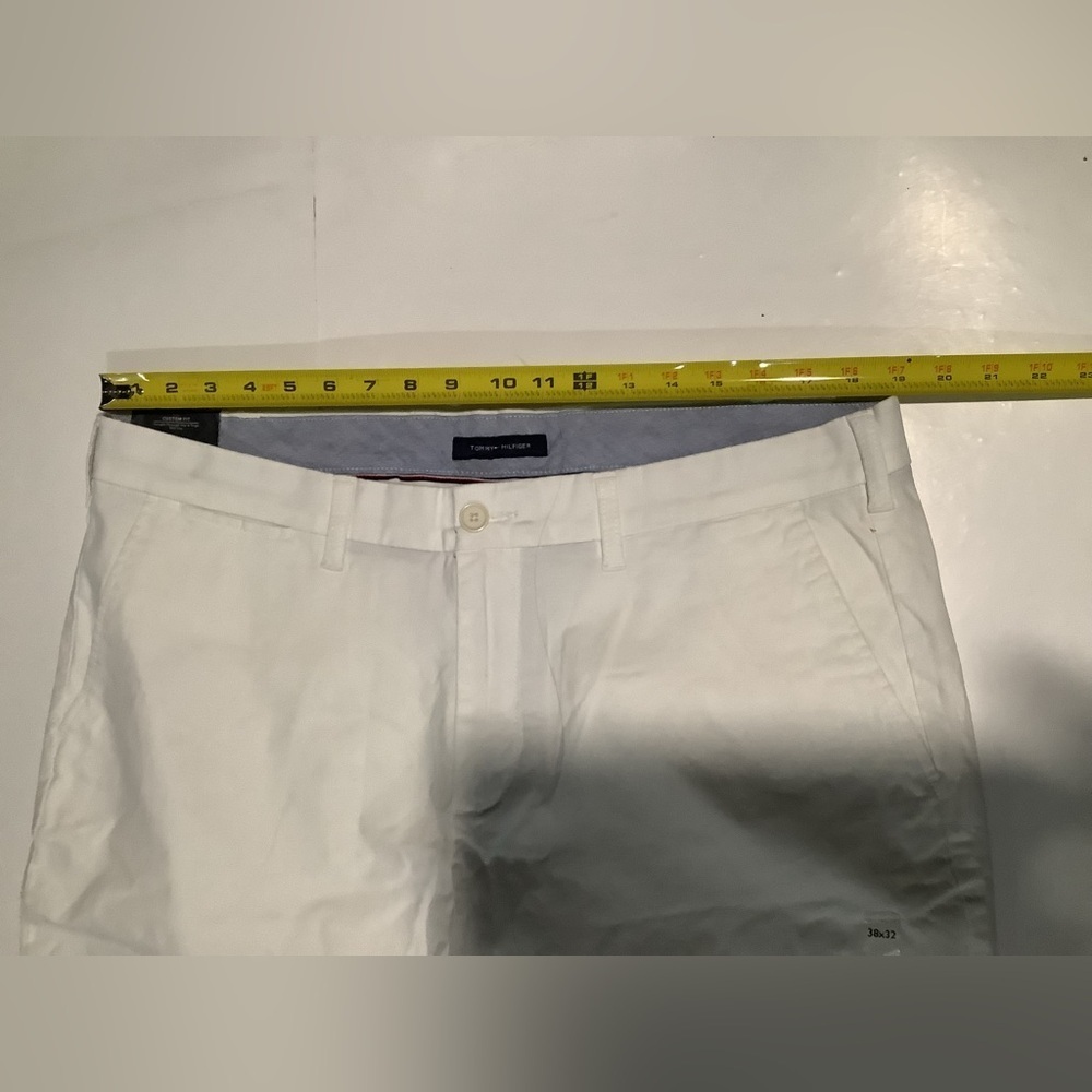 Tommy Hilfiger Men's Custom Fit Khaki Pants 38 x 32 NWT white Flat Front Chino - Picture 4 of 8
